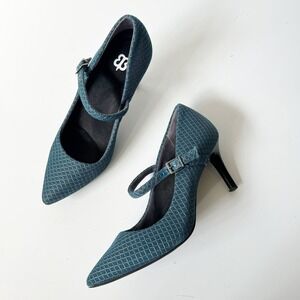 Betabrand Mary Janes Mile Marker Blue‎ Teal Knit Comfortable Pumps Heels Size 37
